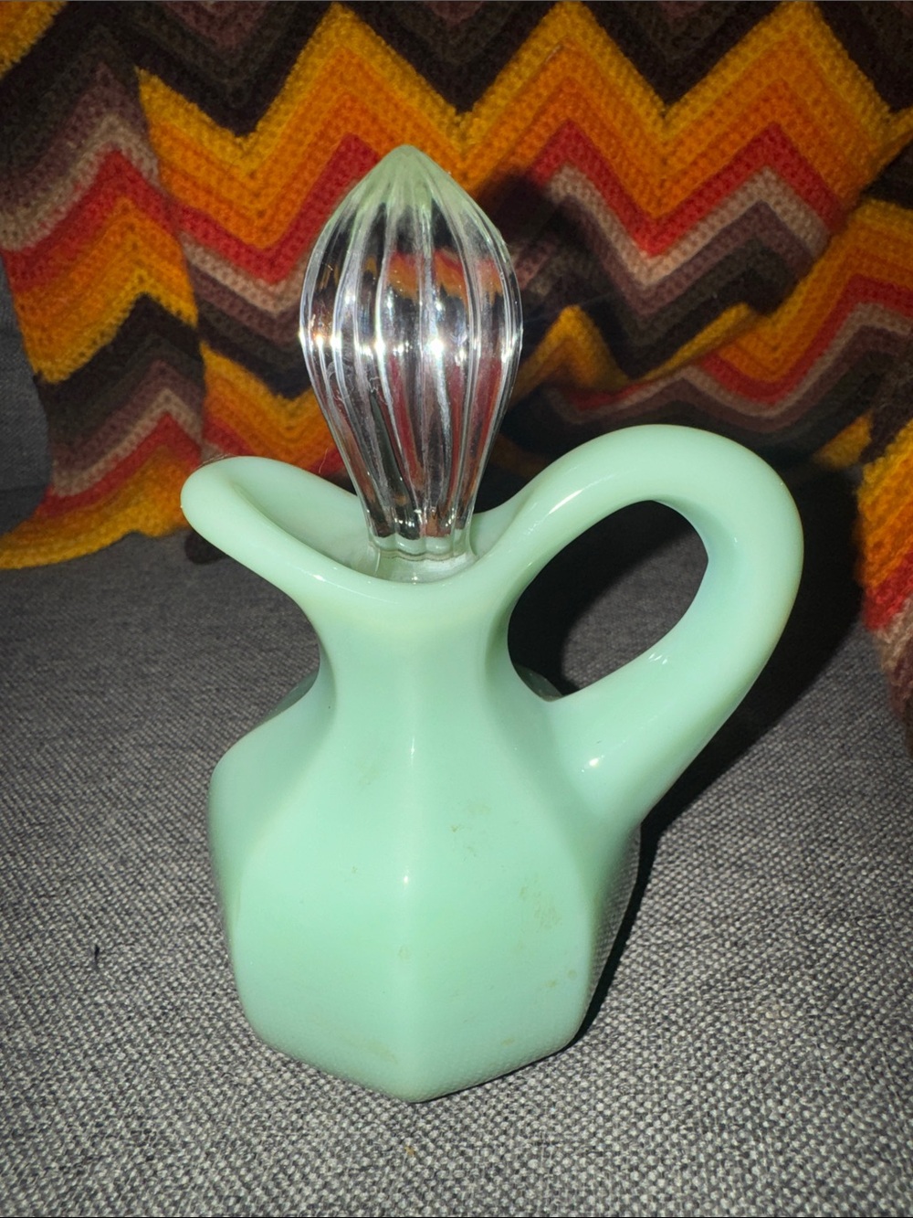 VINTAGE Jadeite Green Glass Octagonal Cruet/ Oil Bottle w/Original Clear stopper